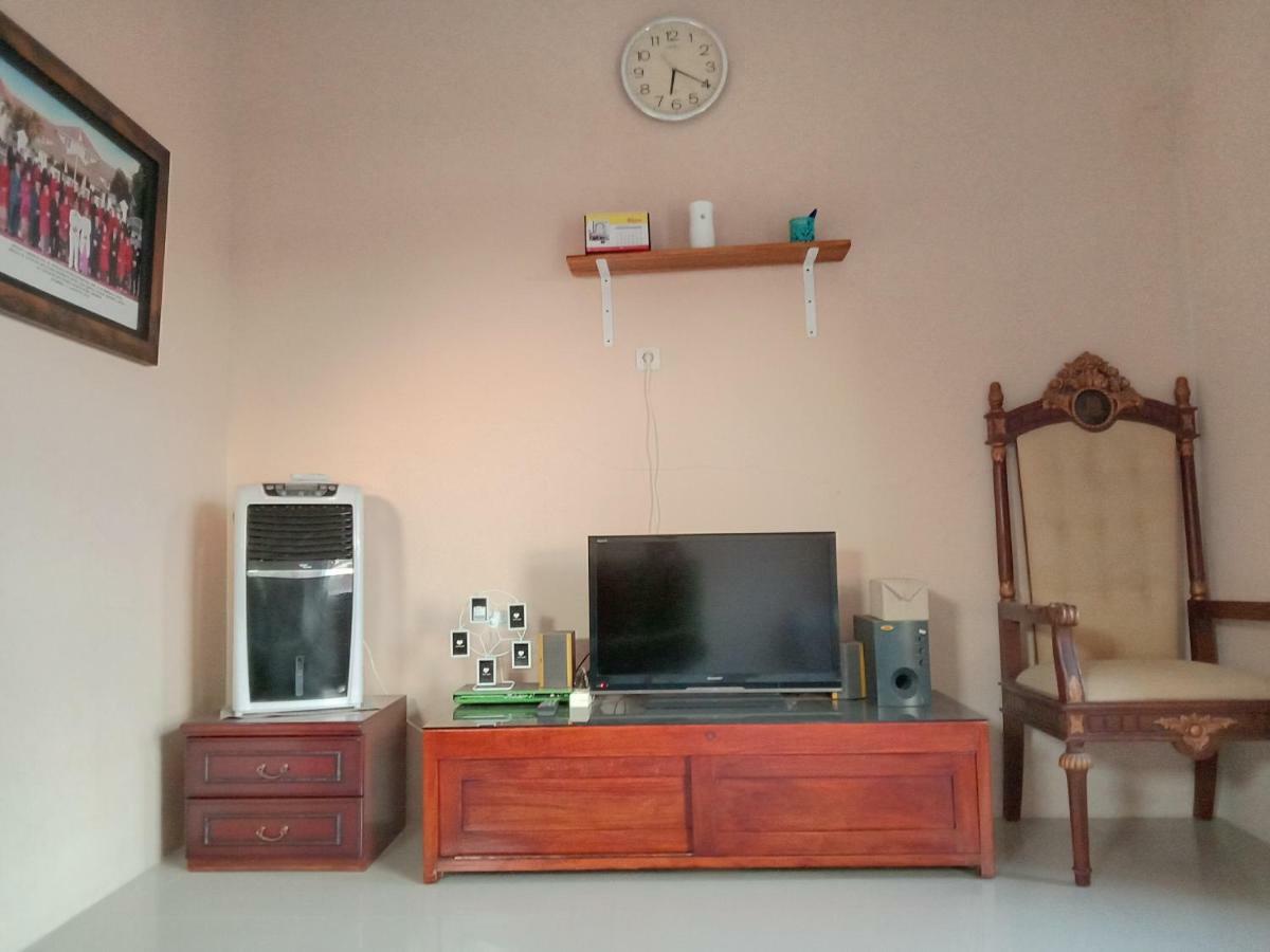 Guesthouse - Lubna Homestay Kuningan Zewnętrze zdjęcie